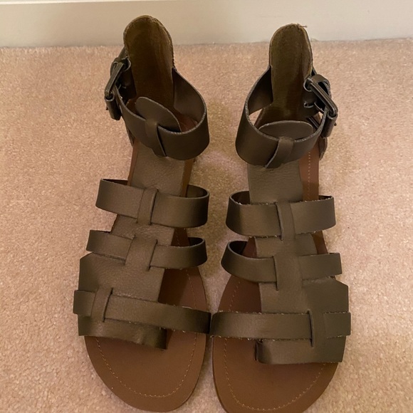 GAP gladiator sandals size 6 - Picture 3 of 7